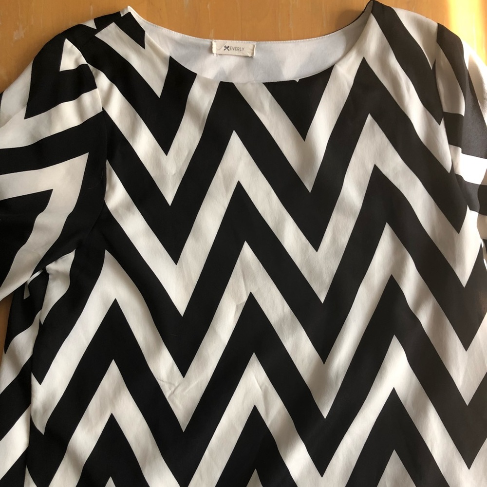 Everly black and white chevron shift dress
